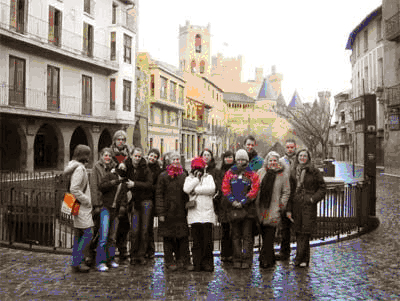 Poznan El grupo de estudiantes de euskera de la universidad polaca de Poznan visitando Olite, durante un barnetegi en el pueblo navarro de Lezaun organizado por el euskaltegi Ulibarri de Bilbao.